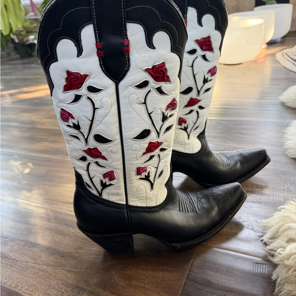 Women's Black and White Western Boots